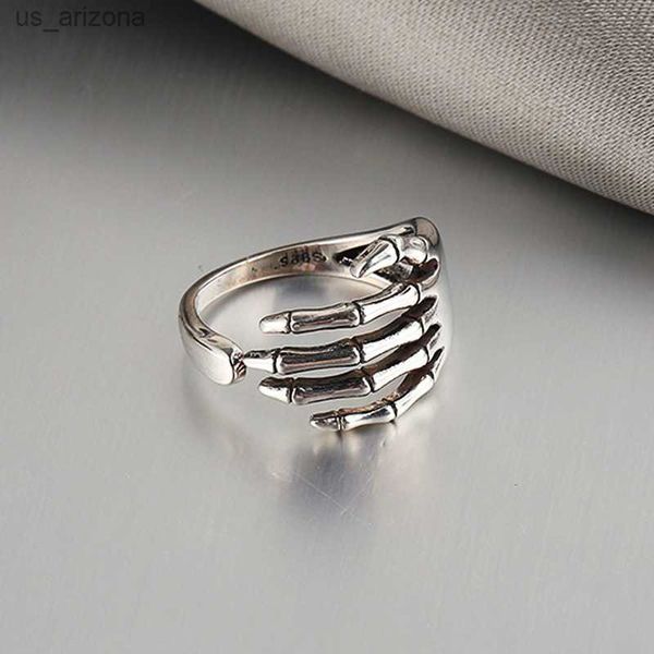 

lats silver color trend punk rock vintage creative skeleton hand loop party jewelry for women gift dark palm fashion finger ring l230620