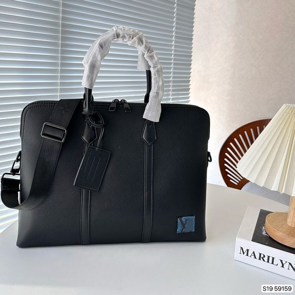 

designer bag fashion briefcase aerogram grain leather detachable and adjustable shoulder strap lapbag messenger bag mens shoulder bag