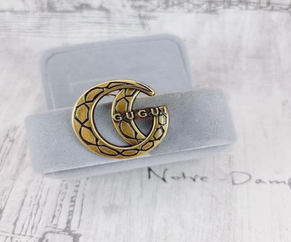 

special design letter brooch women men vintage letters brooches suit lapel pin for gift party1059668, Gray