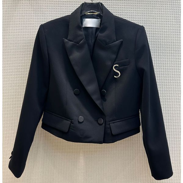 

8.10 fashion elegant double breasted shoulder pads with letter brooch casual short women's blazers, White;black
