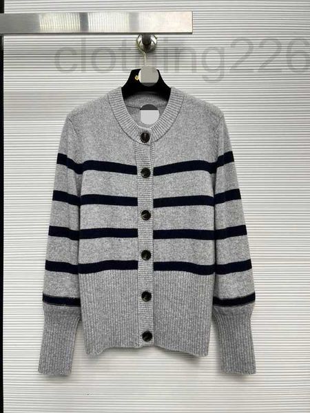 

women's knits & tees designer 2023 early autumn new cardigan fashion classic cuff chain decorative stripes reduced age knitted tmqn, White