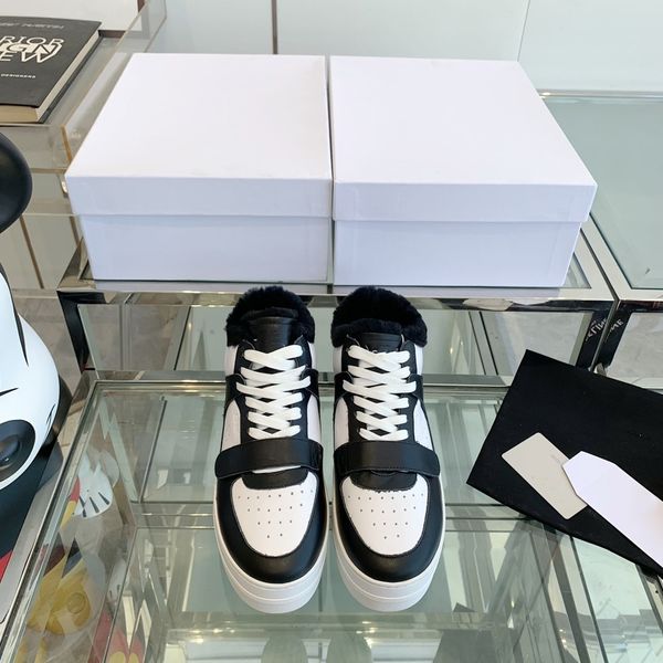 

casual shoes 2023 new men's and women's fashion casual shoes leather material plus cashmere small white luxury design of sports, Black