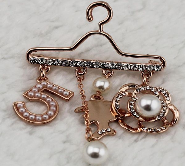

number 5 queen portrait pearl hanger brooch pin rhinestone brooch scarf broches plated rose gold brooches for women ne7405951563, Gray