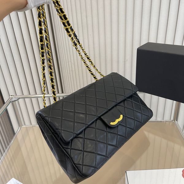 

designer women shoulder bag oversized 30cm shopping bag airport bag leather diamond hardware metal buckle matelasse chain luxury handbag cro