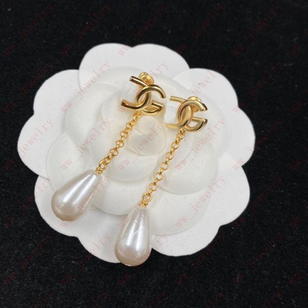 

designer brass alphabet tassel pearl pendant charm women's earrings, simple atmosphere, valentine's day, wedding, banquet, dance, Golden