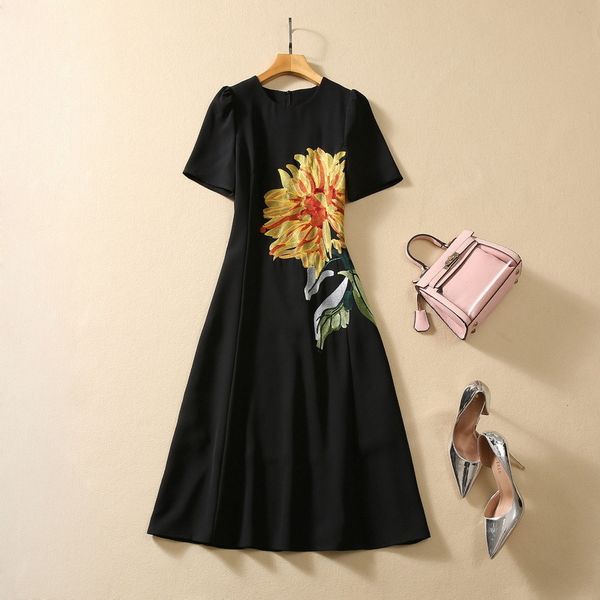 

european and american women's clothing 2023 autumn new round neck short sleeve flower embroidery black fashion dress xxl, Black;gray