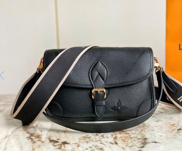 

designer bags hourglass luxury womens shoulder handbags with gold and sliver buckle crocodile-embossed smooth leather fashion crossbody tote