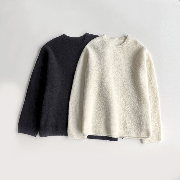 

auth toteme round necked long sleeve kniited sweater, Black;brown