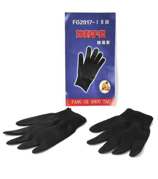 

nylon fiber is covered with metal silk thread to weave gloves to protect the palm from being cut73961001447784, Black;green