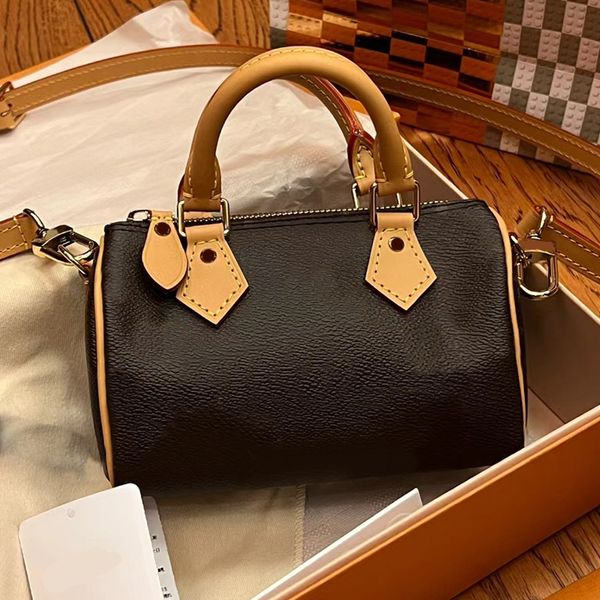 

popular designer bag women's fashion designer nono bag travel bag classic printed canvas with leather gold chain shoulder strap flap mi