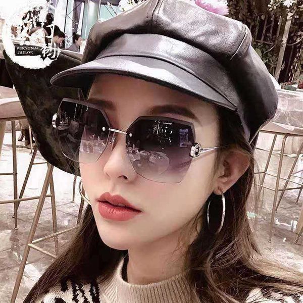 

tiktok new style cut edge frameless sunglasses ladies' diamond screen red jitter street glasses glasses., White;black
