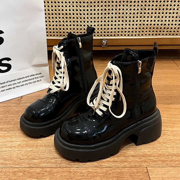 

2023 autumn new fashion british style matsuke sole chelsea boots short sleeve casual smoke pipe thin horse ding boots 230811, Black