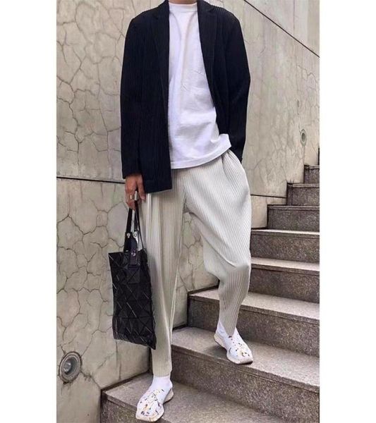 

men039s pants miyake pleated casual straight harem trend loose nine points running track men 2021 mens hip hop clothin1394247, Black