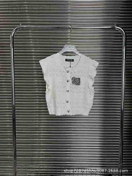 

women's vests designer 23 early autumn new niche design with wooden ear edge fly sleeve hollowed out knit vest, love letter buckle, ver, Black;white