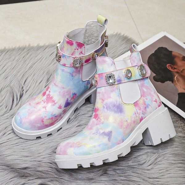 

2023 summer new fashion colorful print rhinestone belt buckle thick heel martin boots 230811, Black