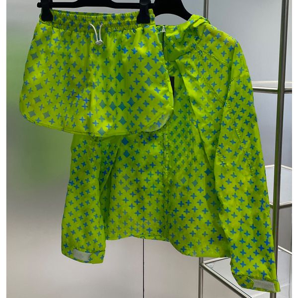 

8.11 fashion print hooded loose comfortable windproof zipper jacket or drawstring shorts women's sets, White