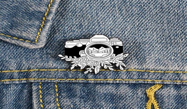

outdoor adventure travel camera brooches mountain flower cowboy backpack badge european alloy enamel clothes pins jewelry a1432590, Gray