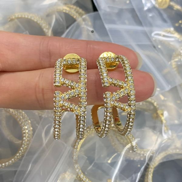 

letter v earring logo valentinolies stud earing women hoop designer luxury jewelry woman v logo crystal earrings 22134, Golden;silver