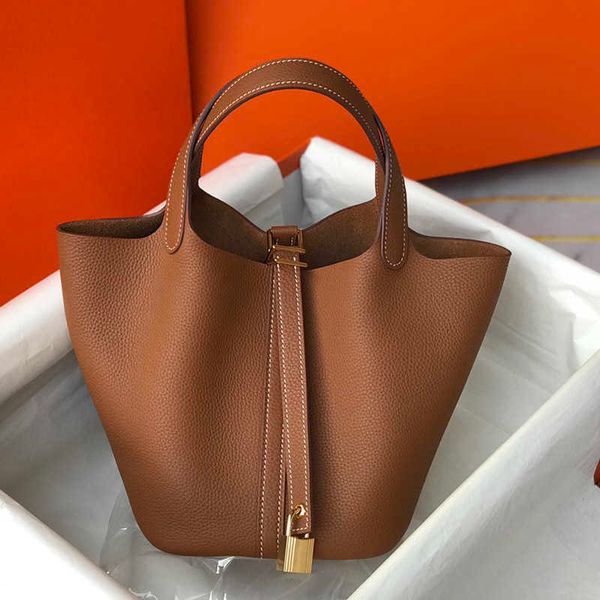 

a designer tote bag her mas handbag vegetable basket large capacity lock travel women picotin solid cowhide picotins bucket fashion handbags
