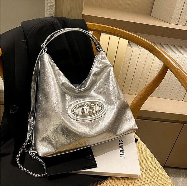 

wholesale ladies shoulder bags 6 colors niche design solid color leather handbag street trend silver bucket bag personalized metal decorativ
