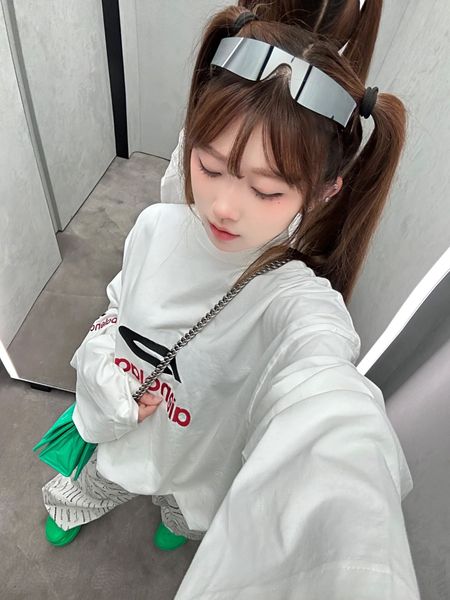 

stylish 23ss autumn design: loose fit long sleeve cotton t-shirt with embroidered letter design for men, White;black