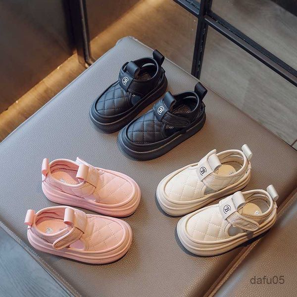 

sneakers children's barefoot sandals 2023 summer new boys' casual shoes hollow breathable girls' beach shoes r230811, Black;red