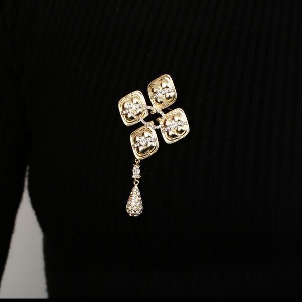 

fashion charm designer brooches pins brooches channel womens mens couples accessories pin ccity dress pins for lady specifications luxury vi, Gray