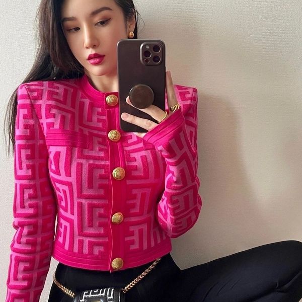

2023 -b128 womens suits & blazers 2022ss elegant women wear occasions vintage new women shoulder pads knitted cardigan female chic casual sw, White;black