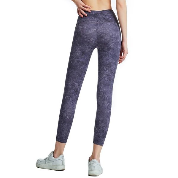

new printed camouflage yoga pants women's high-waisted and hip-lifting skinny pants running sports fitness capri pants