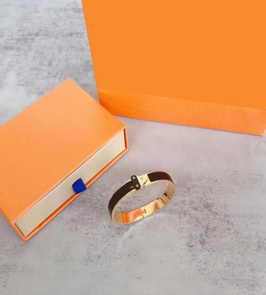 

designers bracelet luxurys bangle cuff men039s and women039s open titanium steel bracelets personality simple s3689287, Black