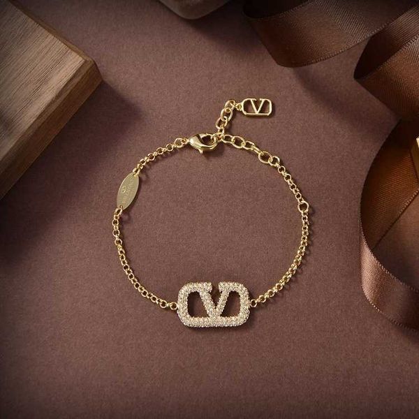 

ring accessories diamond luxury designer necklace flowers clover bangle women 2022 v letter full water crossing gold bracelet made of brass, Silver