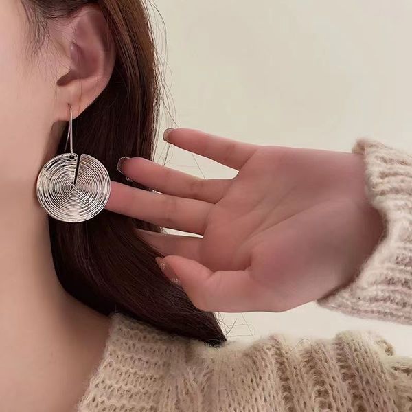

fashion personality designer gold sliver big earring good hard niche design smooth golden egg oval ball for women girls gifts party cool cou