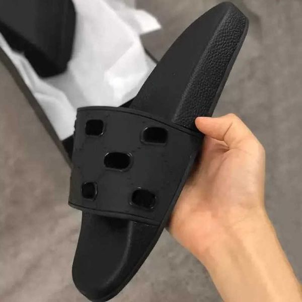 

designer sandals men women slipper slide rubber hollow out black white summer beach flat slides print flip flops slipper no010