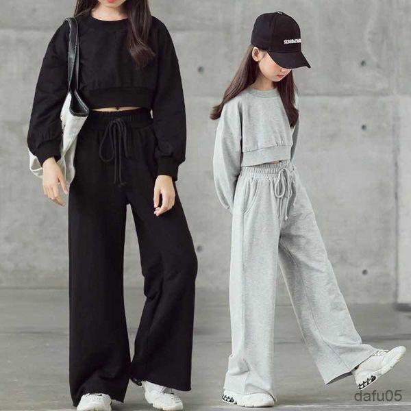 

clothing sets 2023 new autumn teenager girls clothes suit casual long sleeve sweatshirt wide leg pants kids tracksuit r230812, White