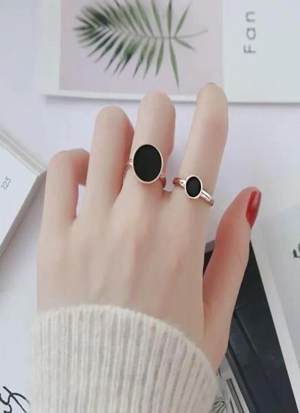 

cincin titanium asli premium lapis emas bentuk bulat bahan warna hitam round black shell glossy titanium steel ring rose gold does3791890, Golden;silver