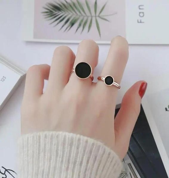 

cincin titanium asli premium lapis emas bentuk bulat bahan warna hitam round black shell glossy titanium steel ring rose gold does9620774, Golden;silver
