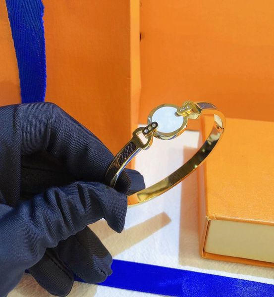 

luxury designers cuban love bracelet fashion bracelets trend hip hop style all steel lovers gift party is very beauti4609541, Golden;silver