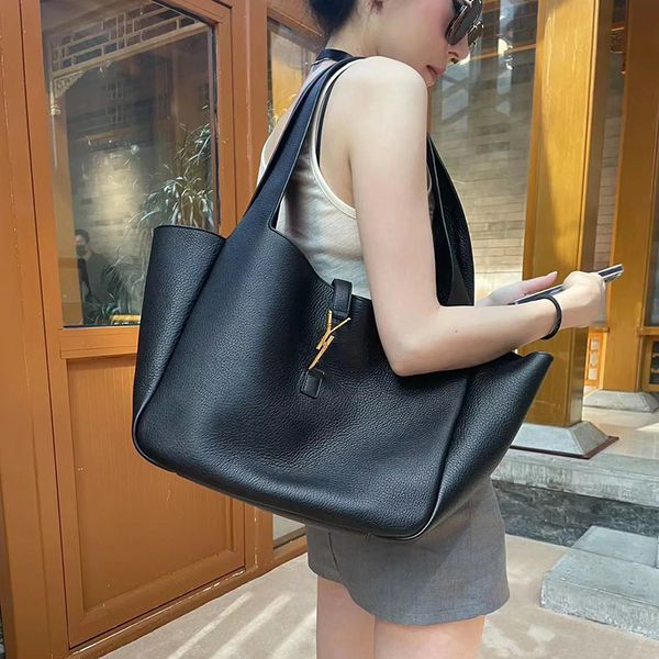 

stylish womens shoulder bag underarm bag oversized shopping bag leather hardware metal buckle shoulder strap luxury handbag crossbody bags c