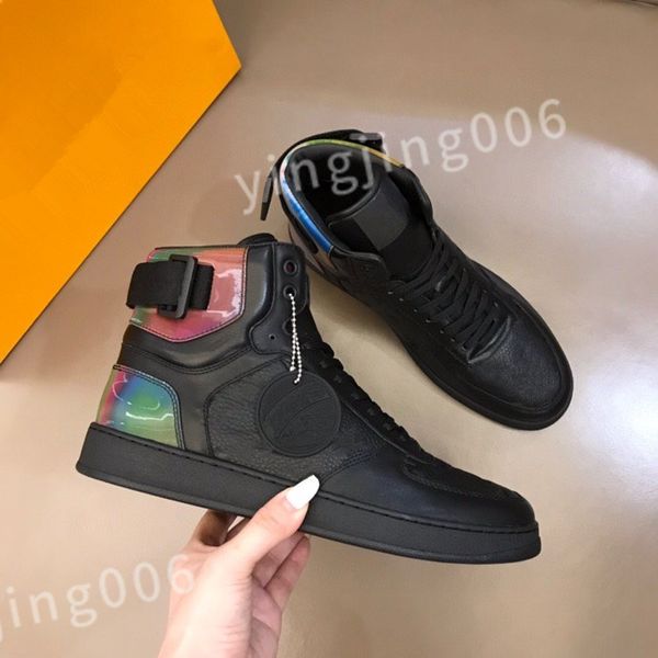 

2023 new luxury fashion designer casual trainers platform for mens womens extra height and refined details engraved sneakers rd0901, Black