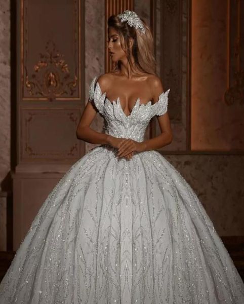 

2023 luxury sparkly glitter off shoulder ball gown wedding dresses backless bridal gowns with long train vestidos de novia robe ma2800717, White