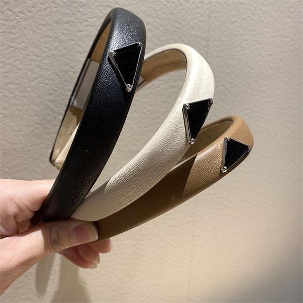 

Fashion Famouse Brand Designer Inverted Triangle P Letters Headbands Solid Color Women Girls Letter Hairband with Stamp Hair Accessories