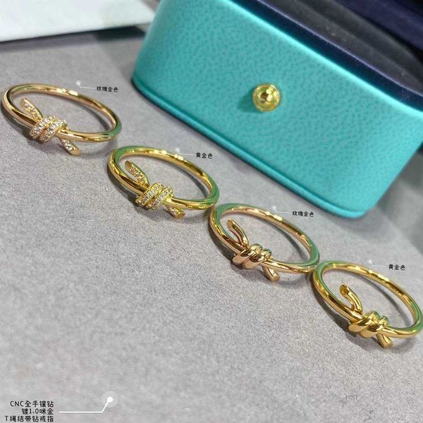 

trendy gu ailing's same tiffay kont series knot ring winding design v gold high version plated 18k female, Golden;silver