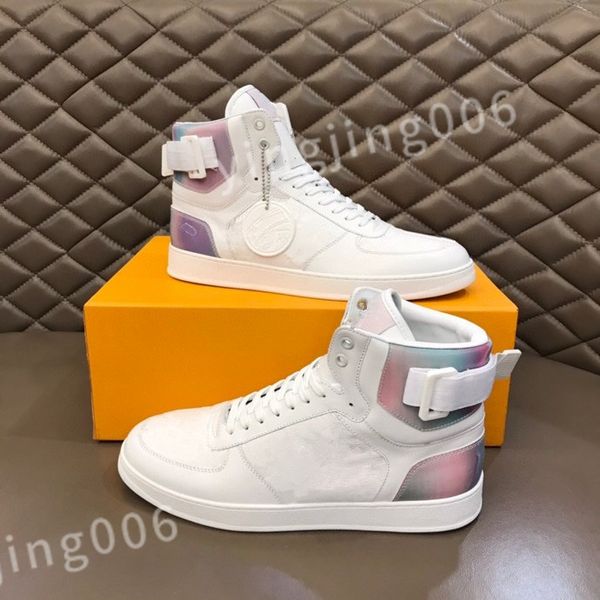 

2023 new luxury fashion designer casual trainers platform for mens womens extra height and refined details engraved sneakers rd0901, Black