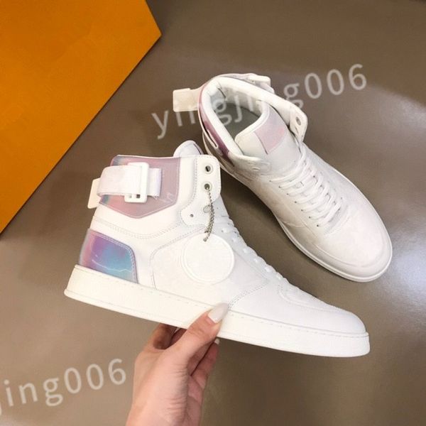 

2023 new luxury fashion designer casual trainers platform for mens womens extra height and refined details engraved sneakers rd0901, Black