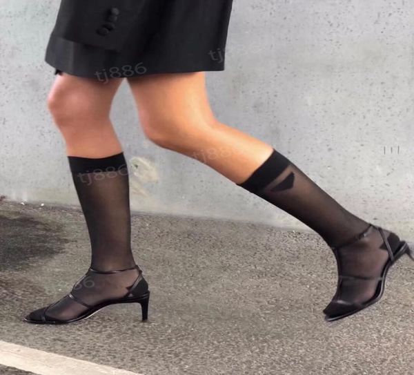 

womens luxury socks stockings senior streets comfortable knee sock designer classic popular men 5010738, Black;white