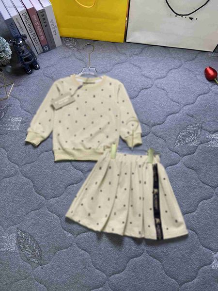 

designer girls dress suits autumn sets size 100-150 cm 2pcs star logo pattern full print long sleeved sweater and pleated skirt aug09, White