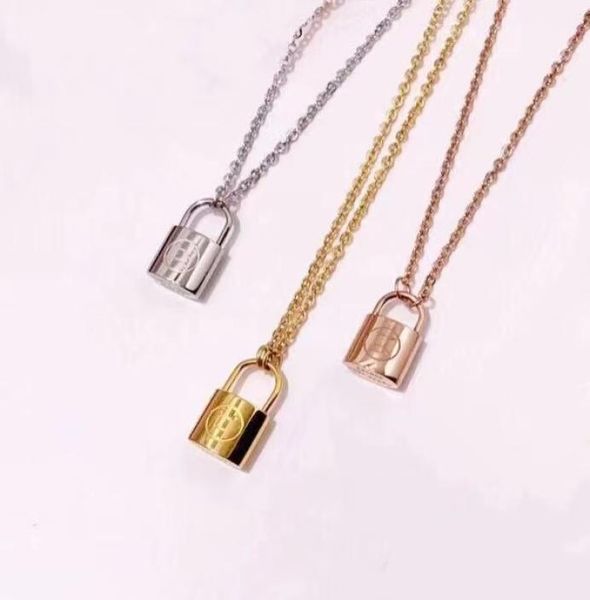 

luxury designer jewelry women necklace lock pendant necklace stainless steel 18k gold rose gold thin chain mens necklaces fashion 6850699, White