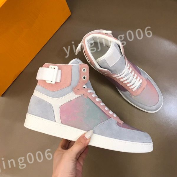 

2023 new luxurys fashion designer casual trainers platform for mens womens extra height and refined details engraved sneakers rd0901, Black