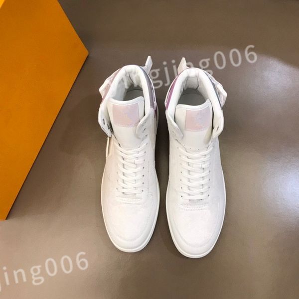 

luxury fashion designer casual trainers platform for mens womens extra height and refined details engraved sneakers rd0901, Black