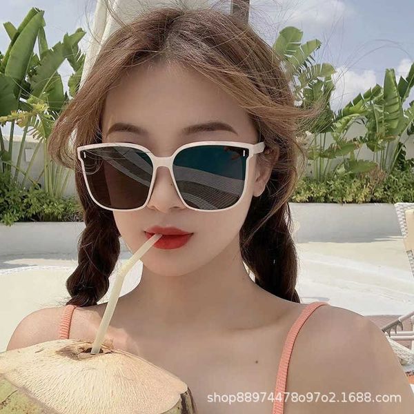 

gm's new tiktok net red sunshade of the same style for men and women driving uv resistant large box sunglasses, White;black